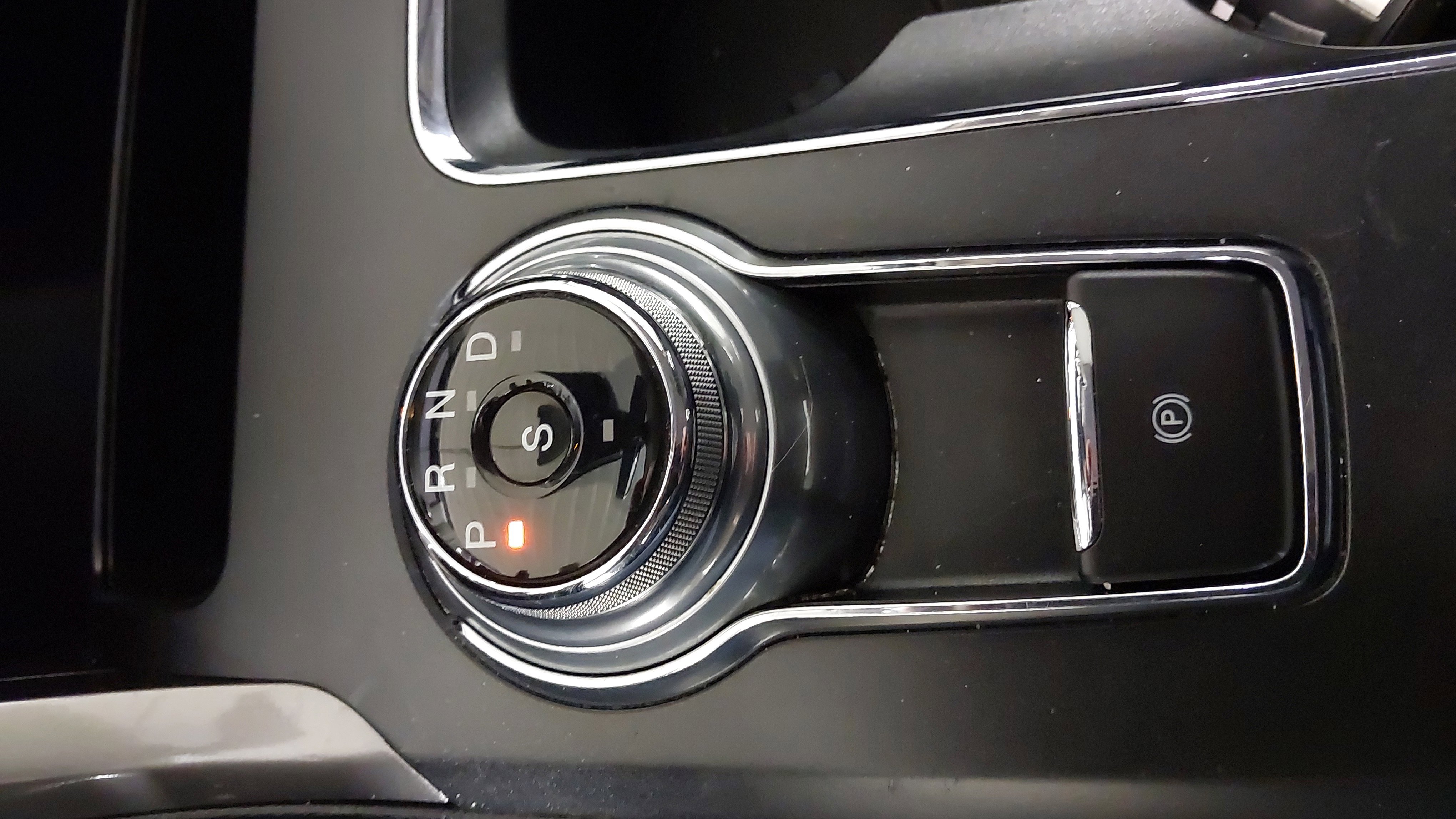 Used 2019 Ford Fusion SE image 21