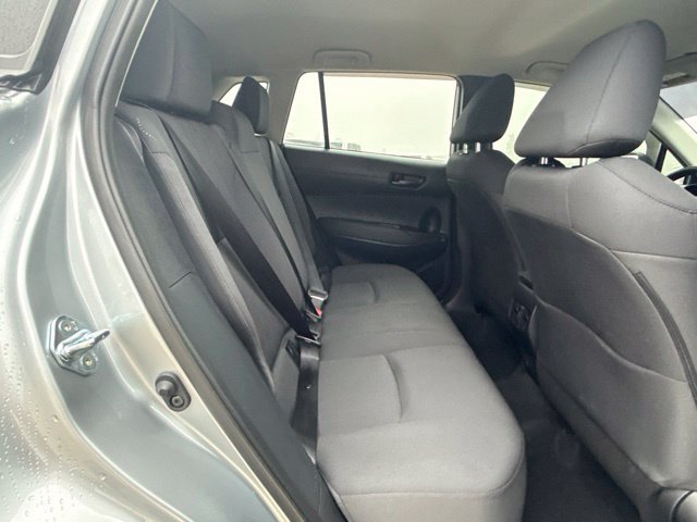 Used 2025 Toyota Corolla Cross LE FWD image 17