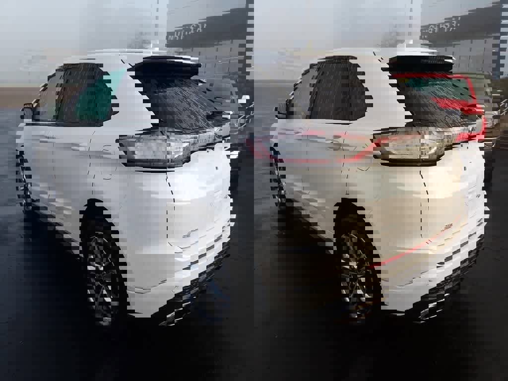 Used 2017 Ford Edge Sport w/ Technology Package image 3