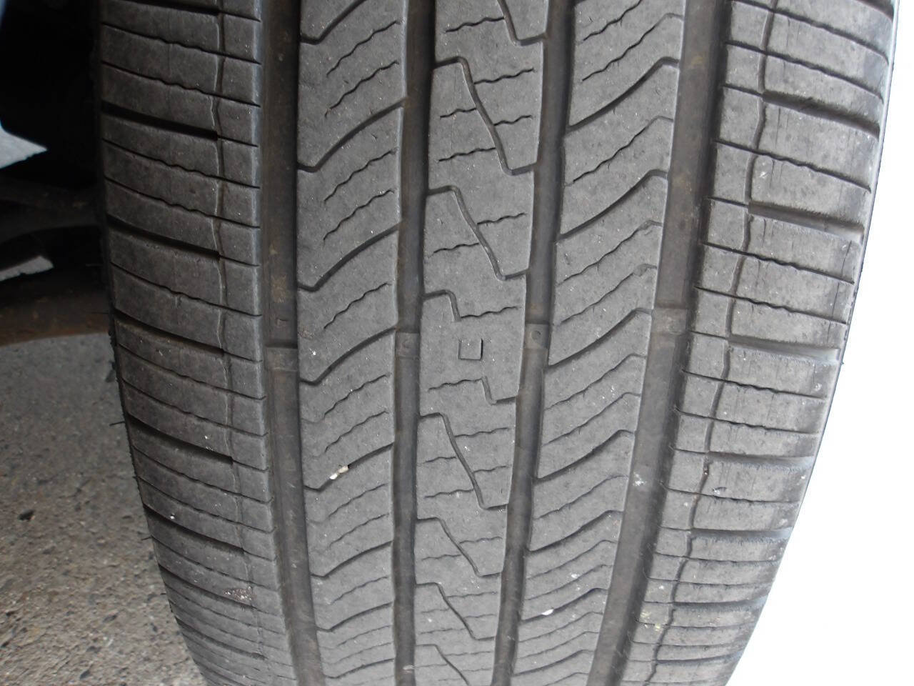 Used 2014 Chevrolet Captiva Sport LS FWD image 38