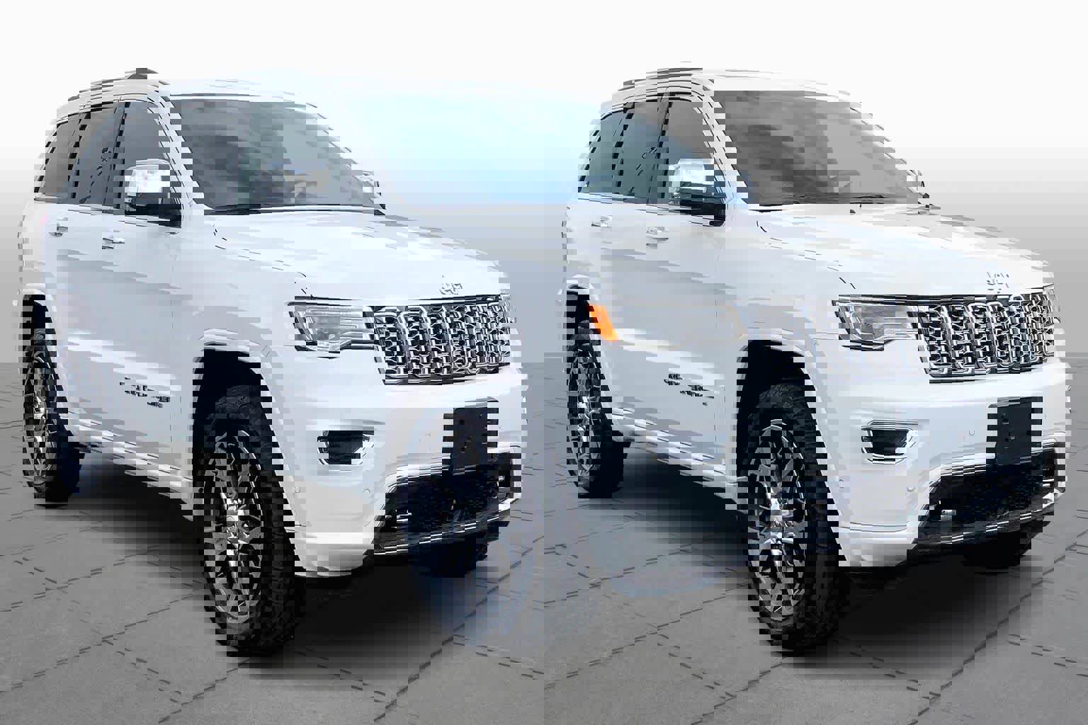 Used 2020 Jeep Grand Cherokee Overland image 2