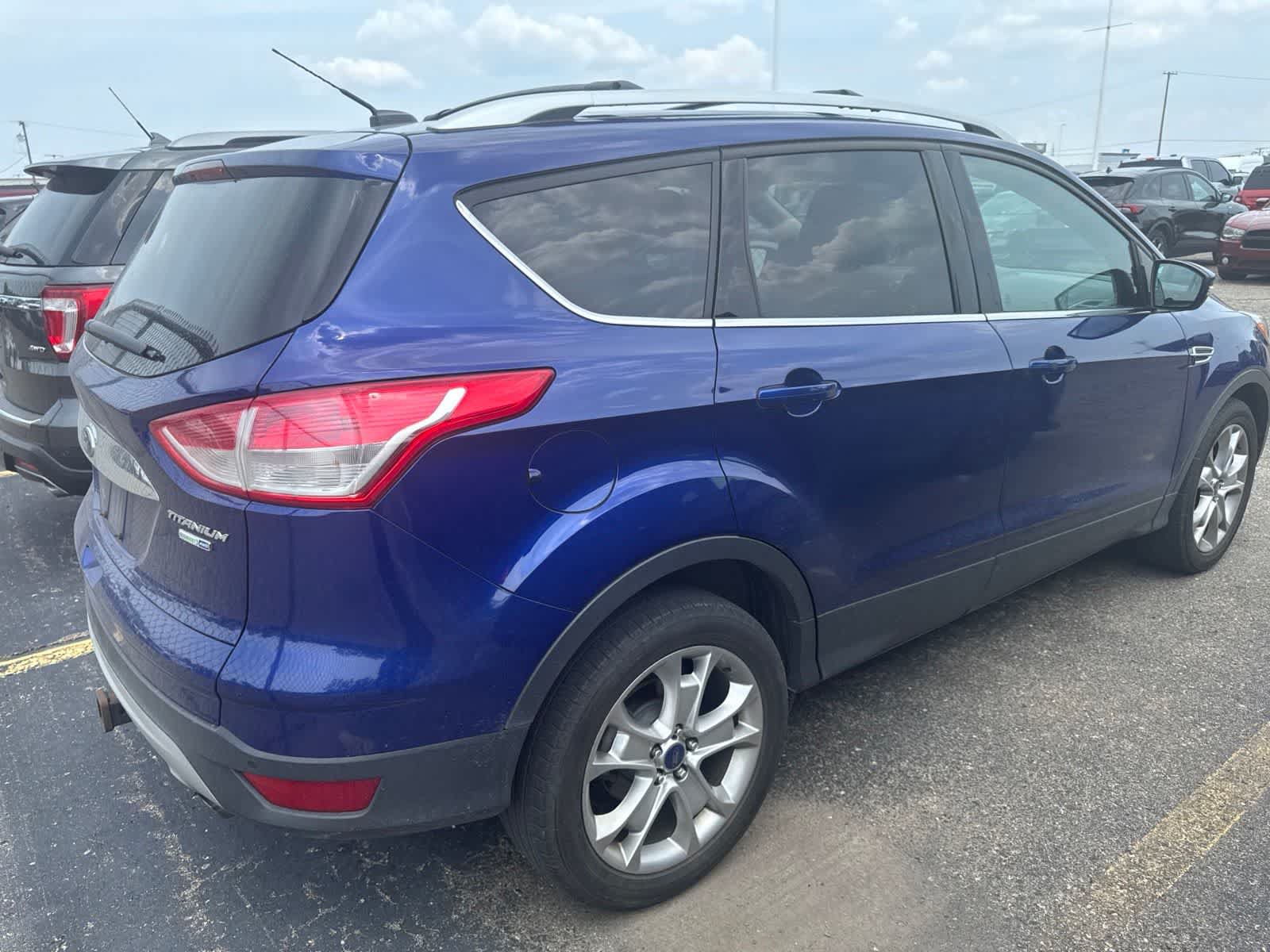 Used 2016 Ford Escape Titanium w/ Equipment Group 301A AWD/4WD image 27