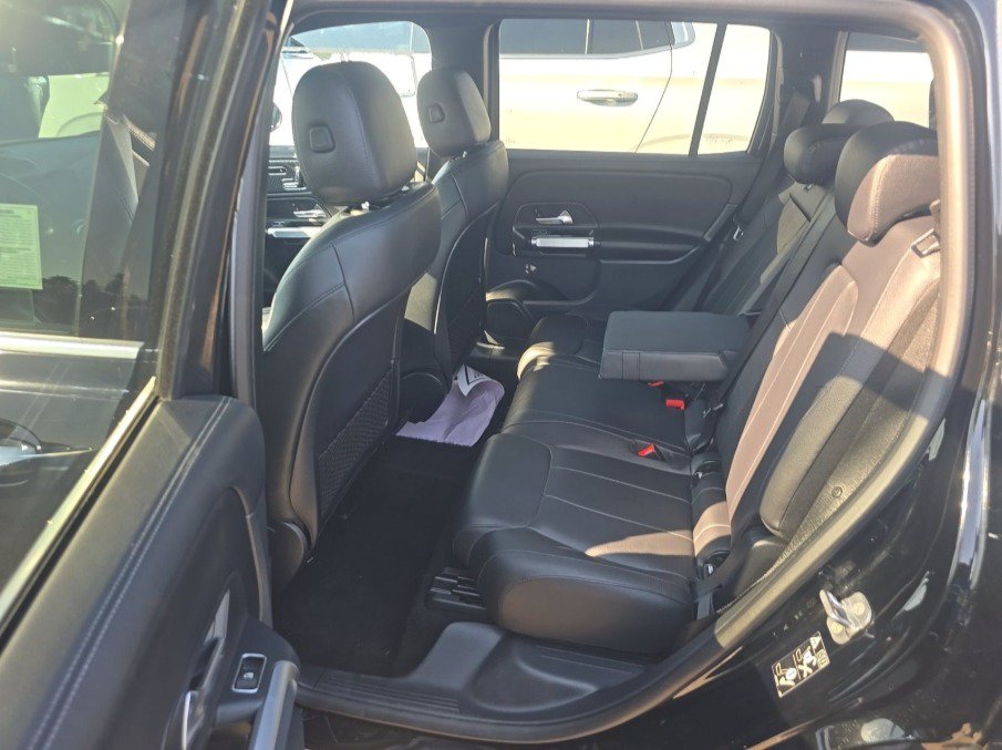 Used 2024 Mercedes-Benz GLB 250 image 8