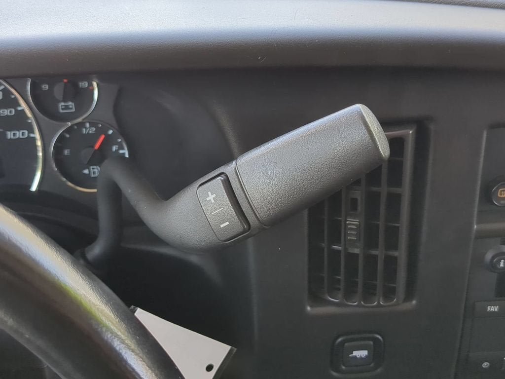 Used 2022 GMC Savana 3500 LS RWD image 19