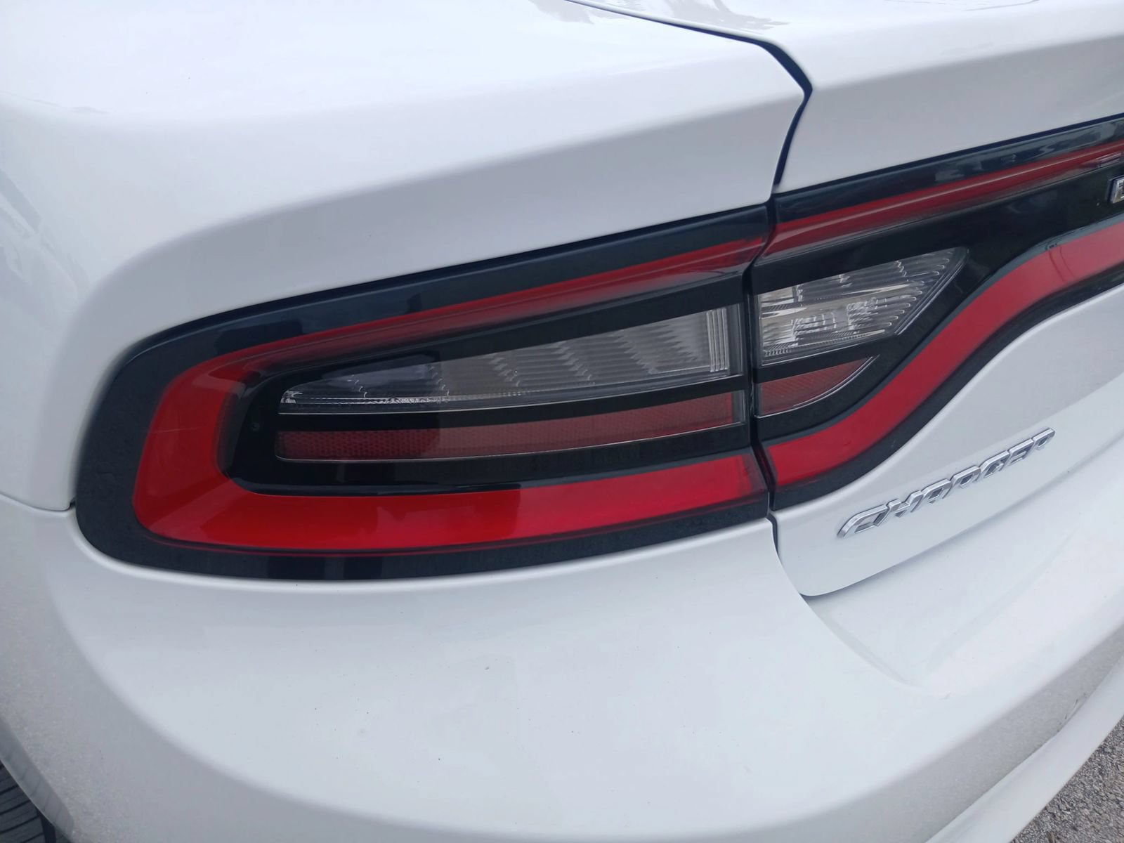Used 2019 Dodge Charger SXT RWD image 13