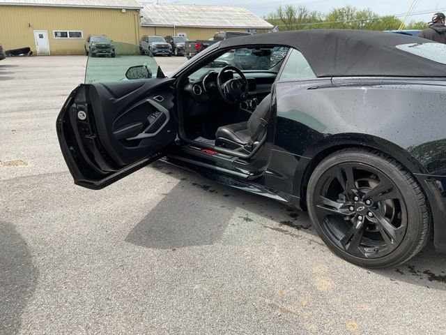 Used 2020 Chevrolet Camaro LT w/ RS Package RWD image 27