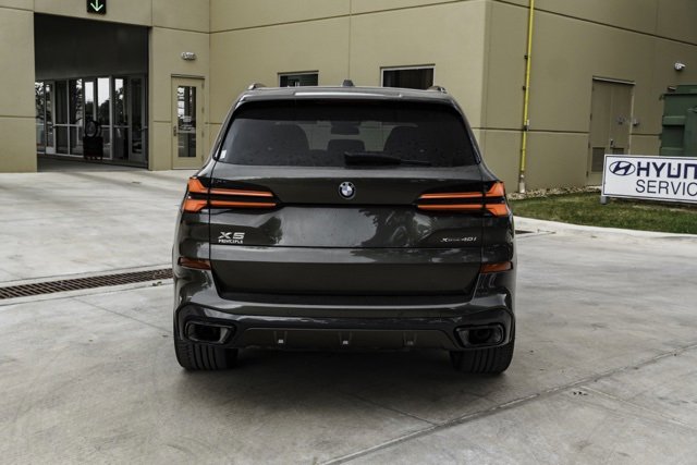 Used 2024 BMW X5 xDrive40i w/ Executive Package image 5