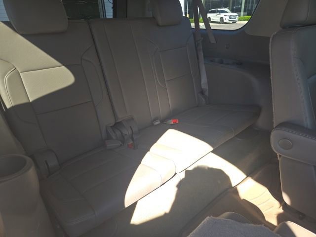 Used 2016 GMC Yukon XL SLT w/ Open Road Package AWD/4WD image 24
