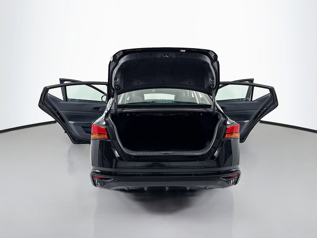 Used 2025 Nissan Altima 2.5 SV image 23