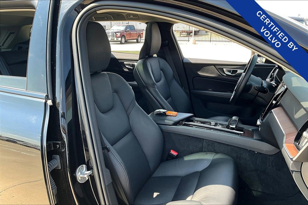 Certified 2024 Volvo V60 B5 Cross Country Plus image 11