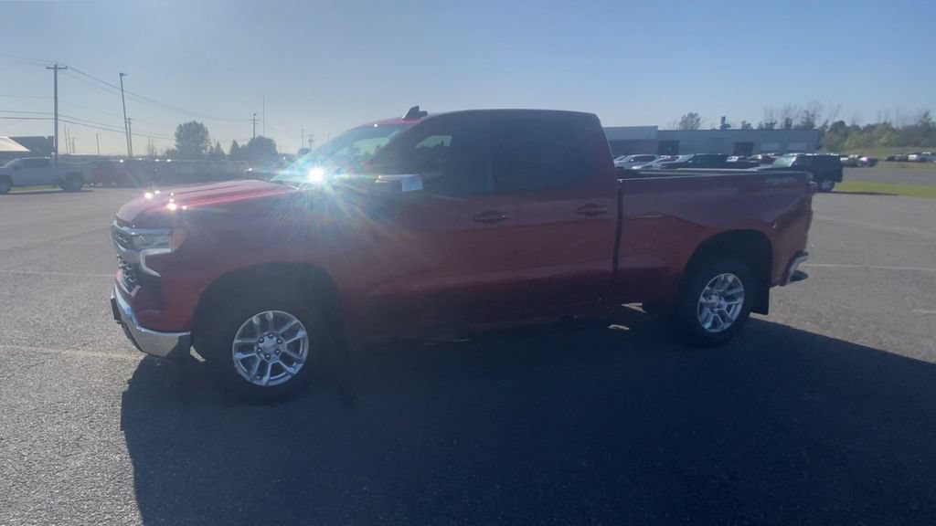 Certified 2024 Chevrolet Silverado 1500 LT AWD/4WD image 4