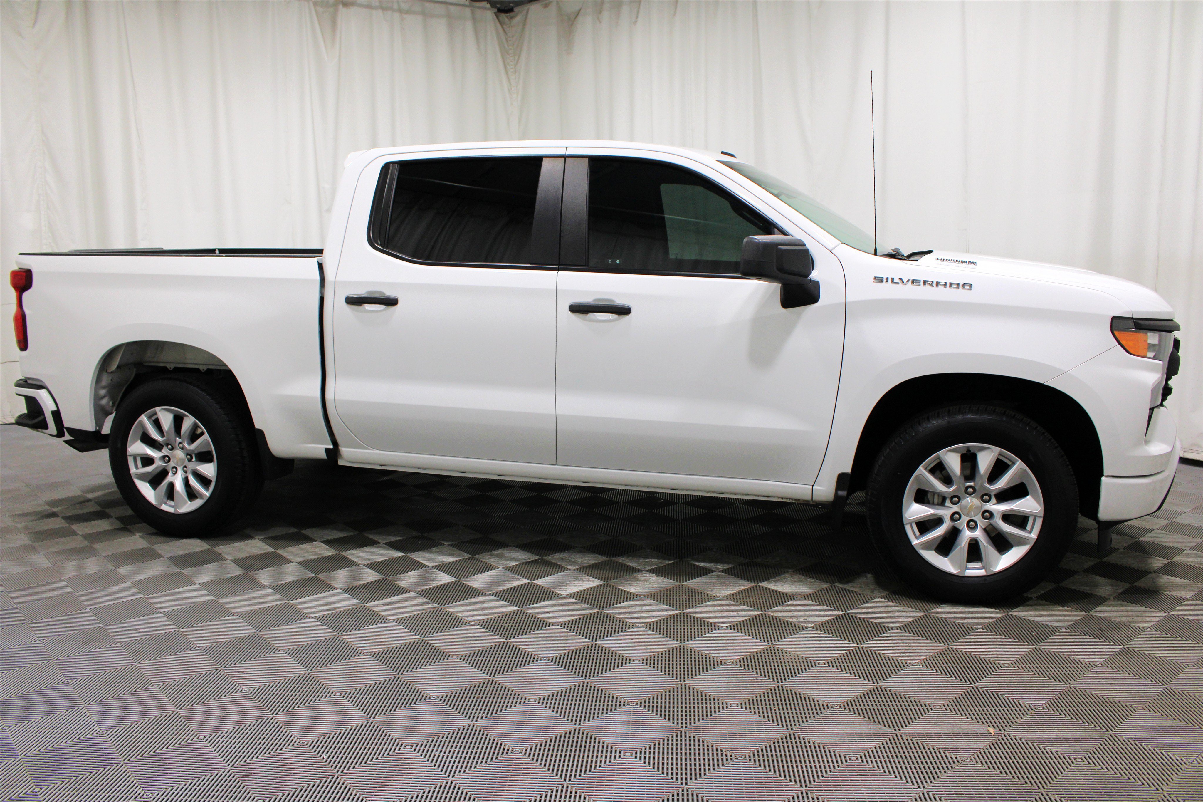 Used 2024 Chevrolet Silverado 1500 Custom RWD image 26