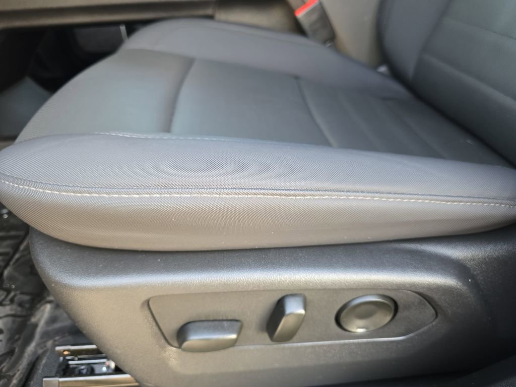 Used 2025 GMC Hummer EV 2X image 30