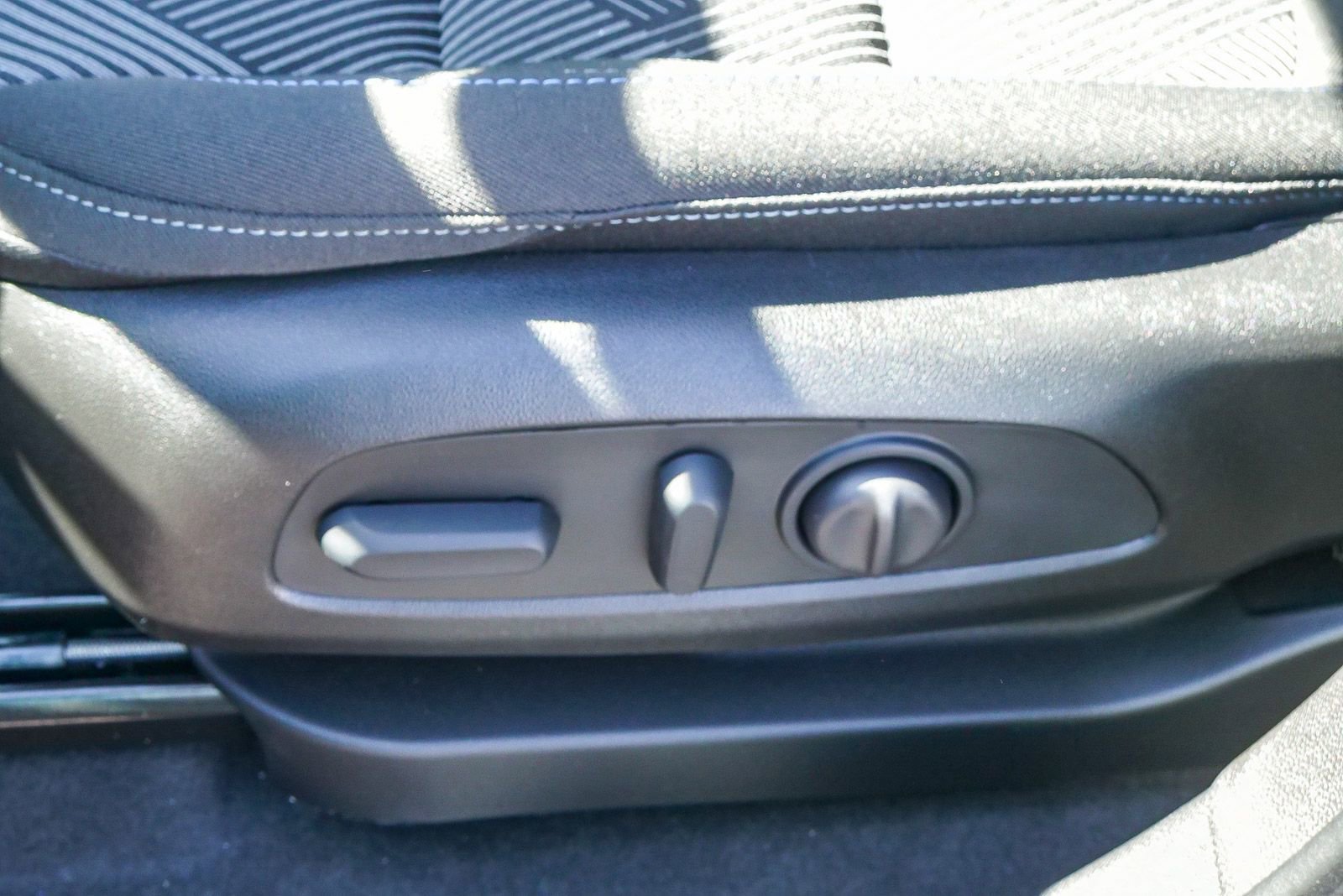 New 2027 Chevrolet Bolt LT w/ Comfort Package image 20