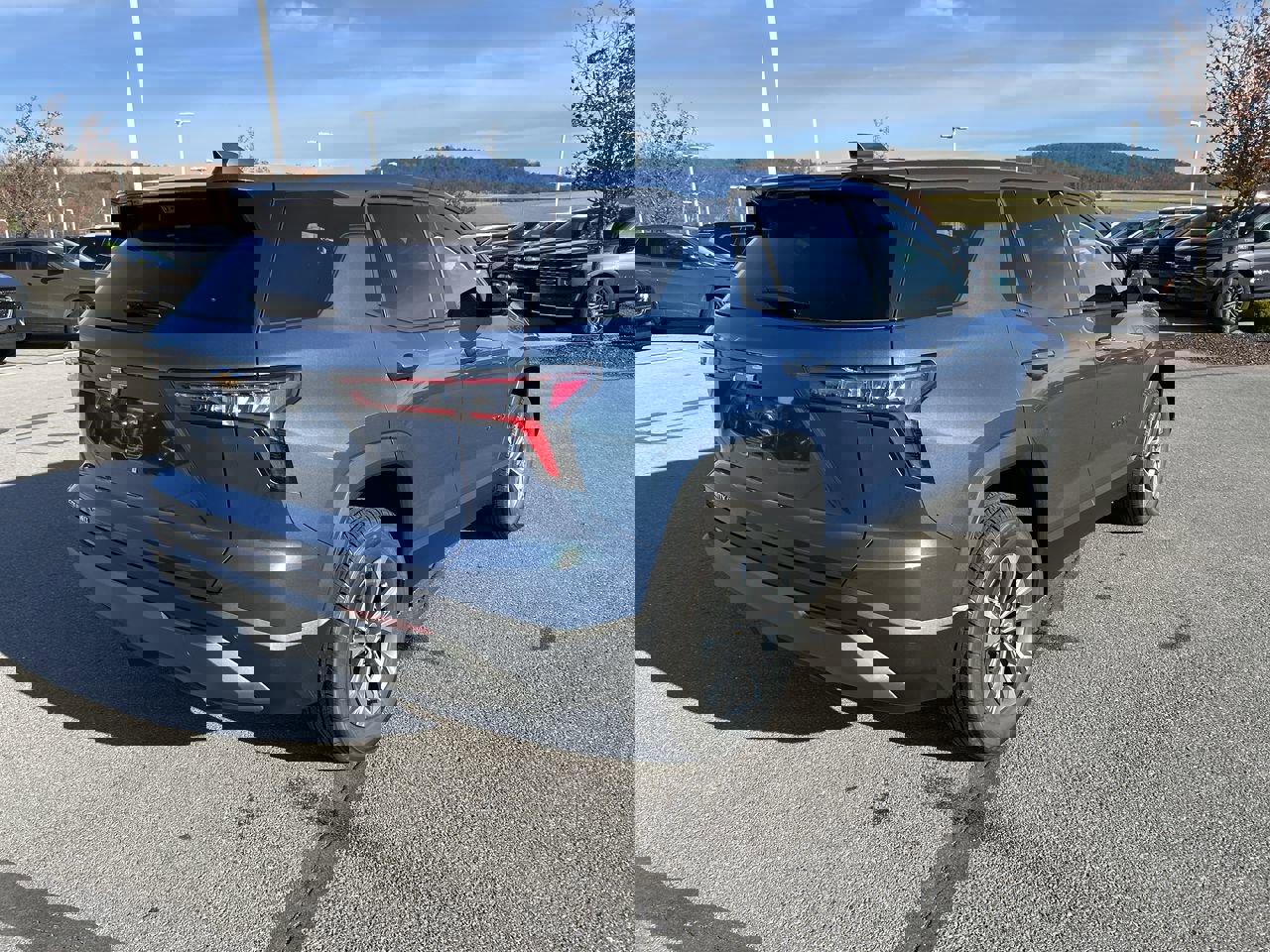 New 2026 Chevrolet Equinox LT image 7