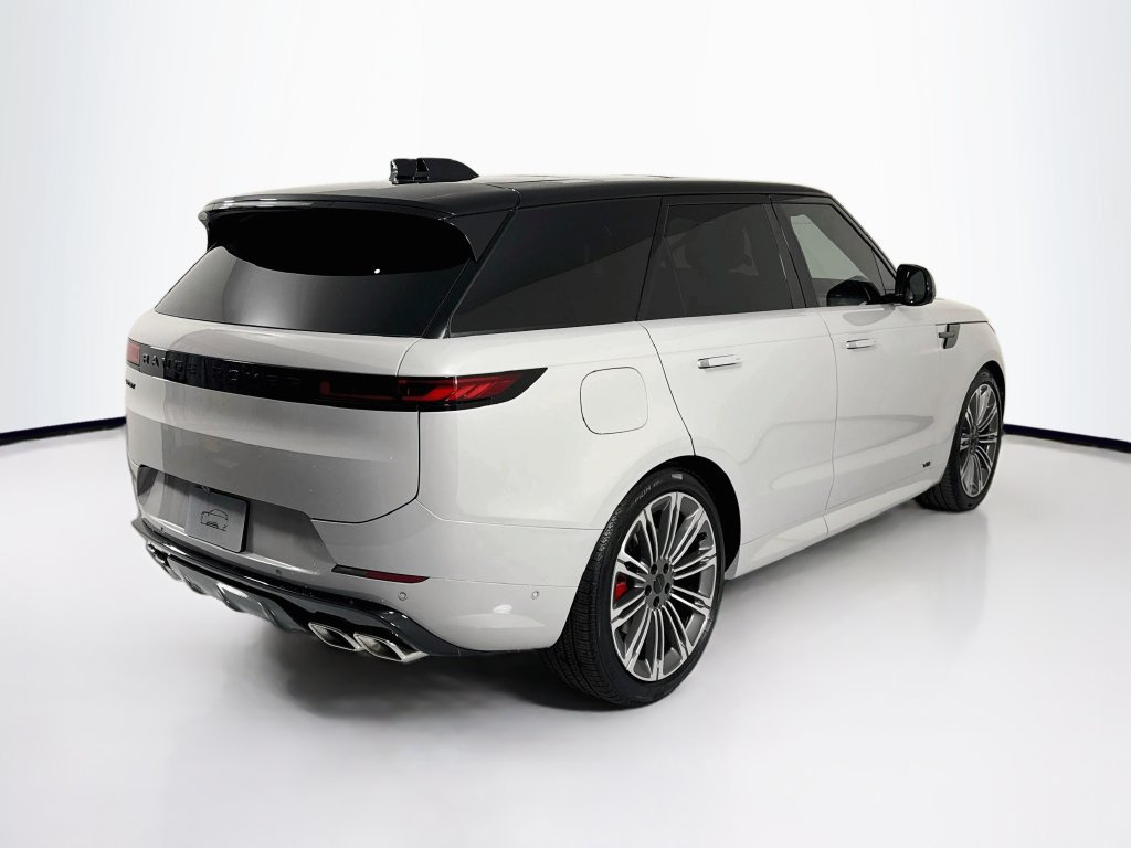 New 2026 Land Rover Range Rover Sport Dynamic SE AWD/4WD image 5