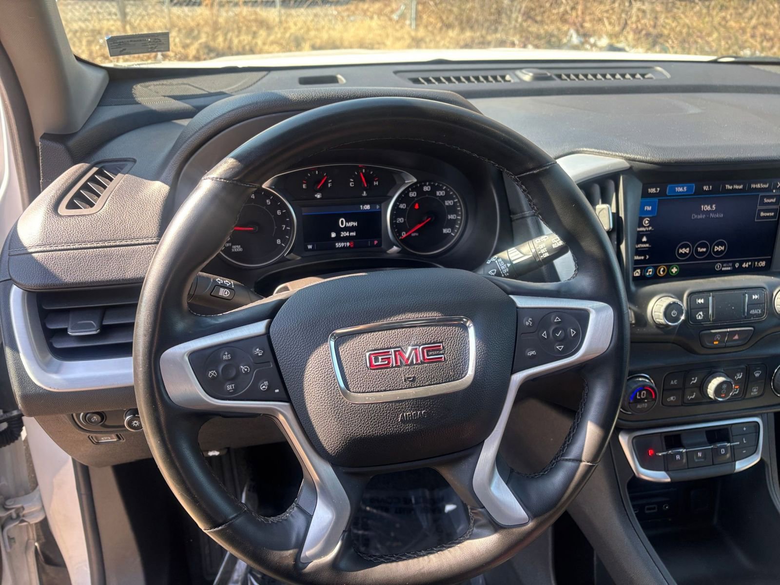 Used 2024 GMC Terrain SLT image 30