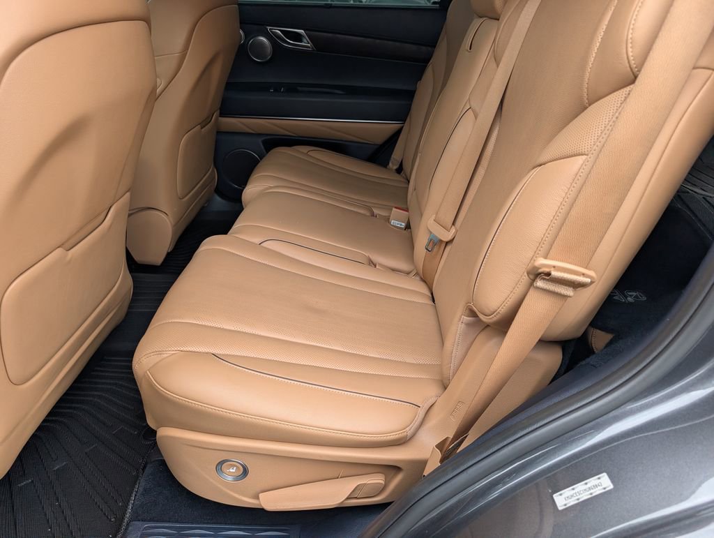 Used 2021 Genesis GV80 3.5T Advanced + w/ Cargo Package image 11