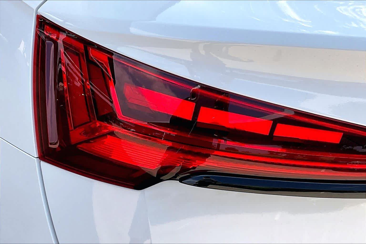 Used 2024 Audi SQ5 Prestige w/ Prestige Package AWD/4WD image 28