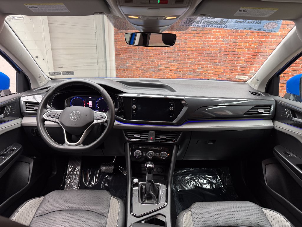 Used 2022 Volkswagen Taos SEL FWD image 13