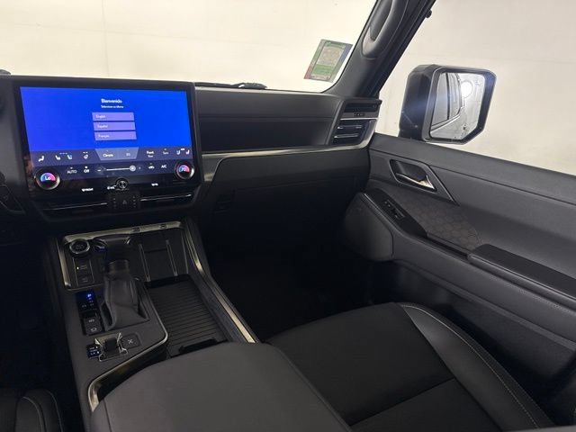 Used 2024 Lexus GX 550 w/ Cold Area Package AWD/4WD image 34