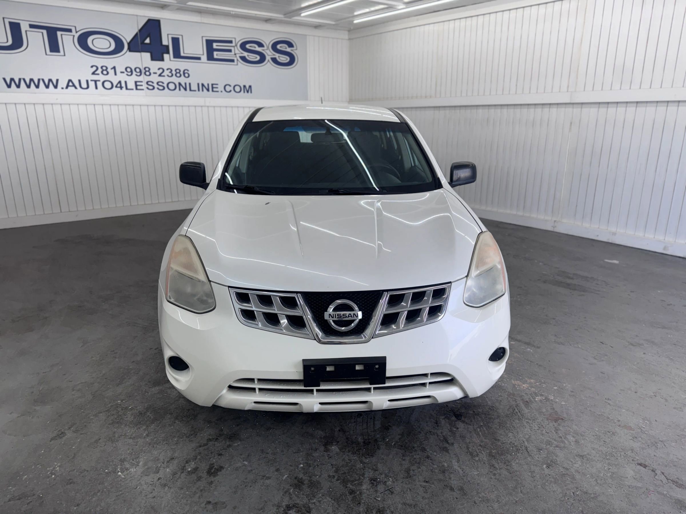 Used 2011 Nissan Rogue S image 2