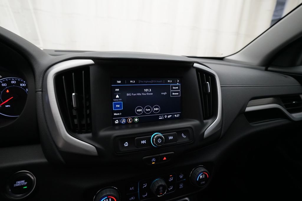 Used 2024 GMC Terrain SLE w/ Driver Convenience Package image 6