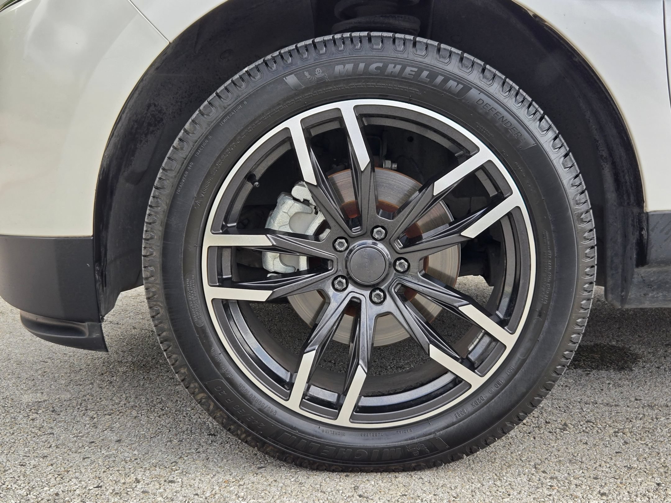 Used 2012 Lincoln MKX FWD image 31