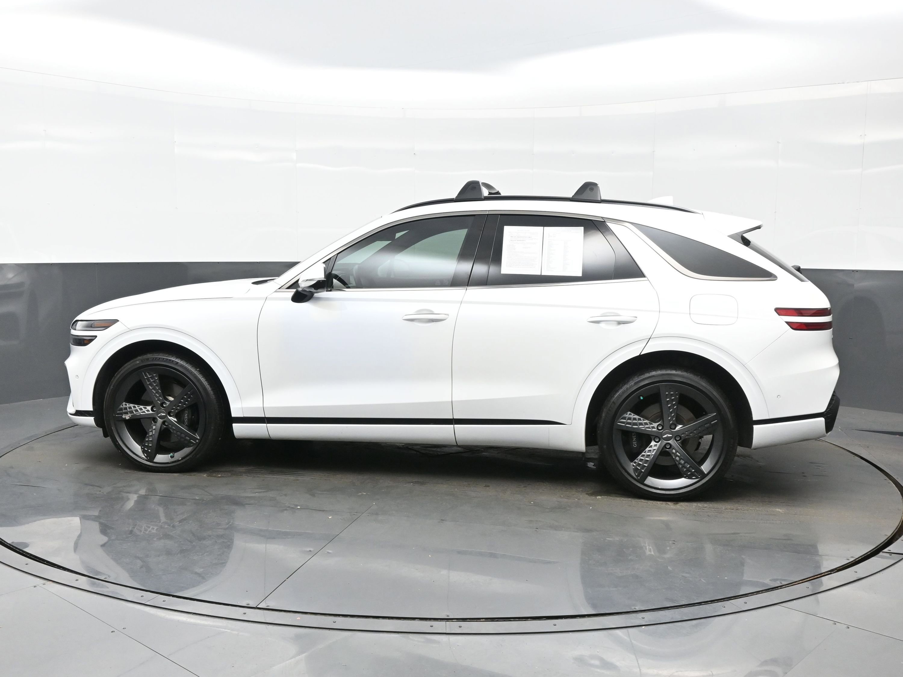 Certified 2023 Genesis GV70 2.5T w/ Sport Prestige Package image 3