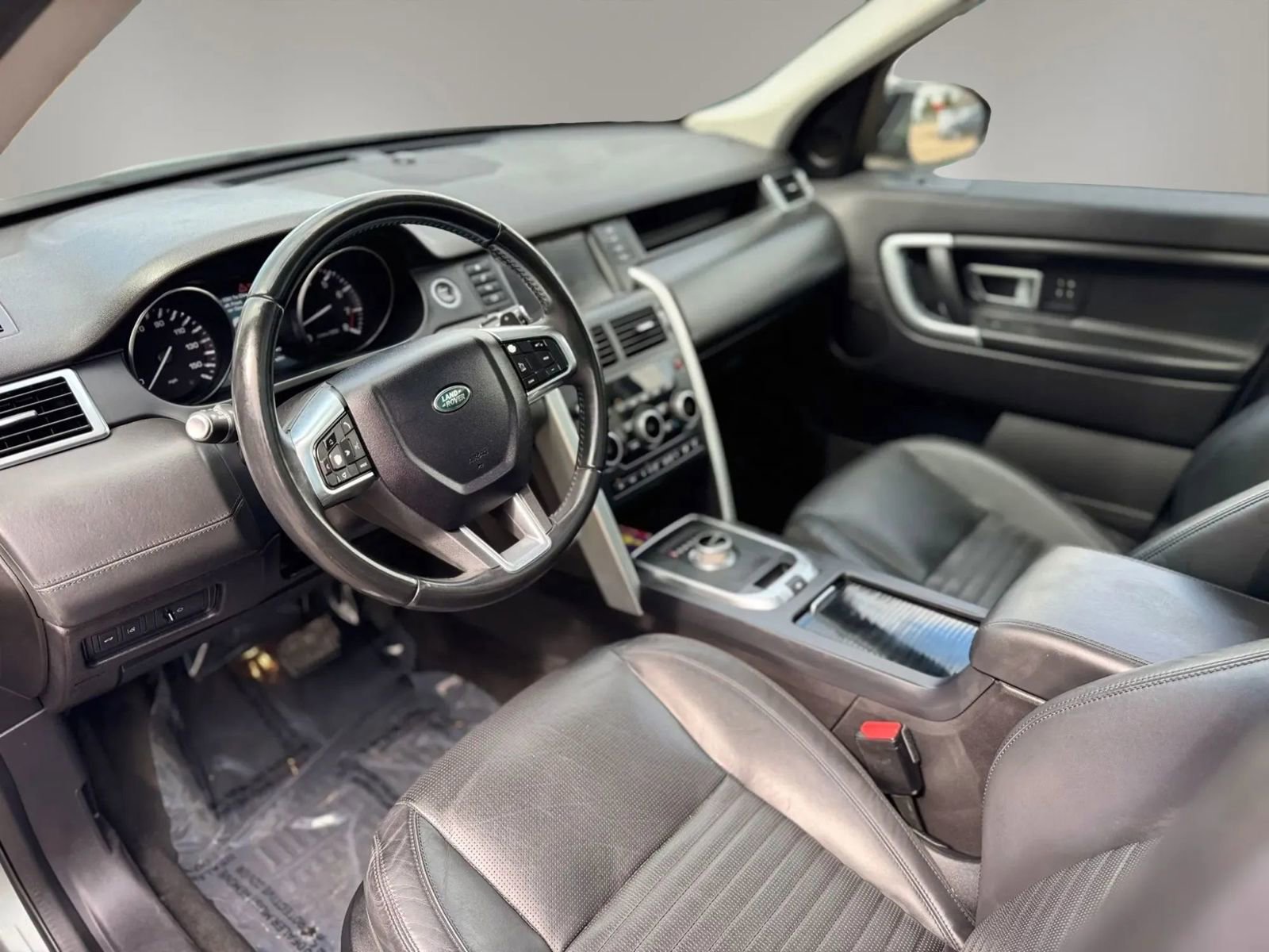 Used 2016 Land Rover Discovery Sport HSE Luxury image 10