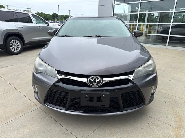 Used 2017 Toyota Camry SE FWD image 2