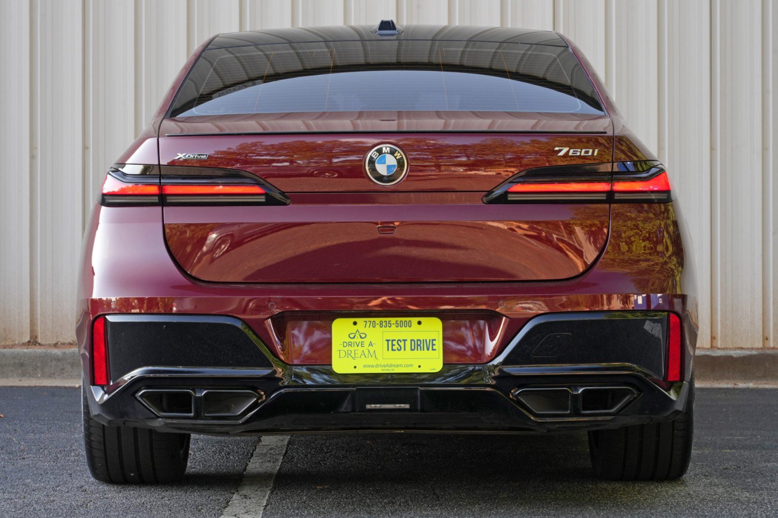 Used 2023 BMW 760i xDrive AWD/4WD image 11