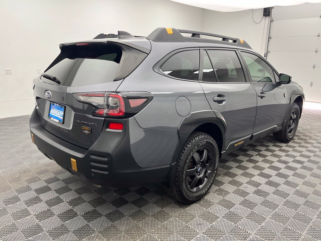 Used 2025 Subaru Outback Wilderness w/ Wilderness Package AWD/4WD image 7