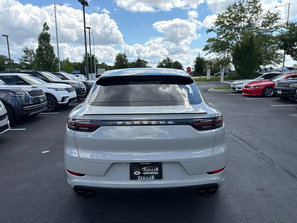 Used 2022 Porsche Cayenne E-Hybrid Coupe w/ Premium Plus Package AWD/4WD image 4