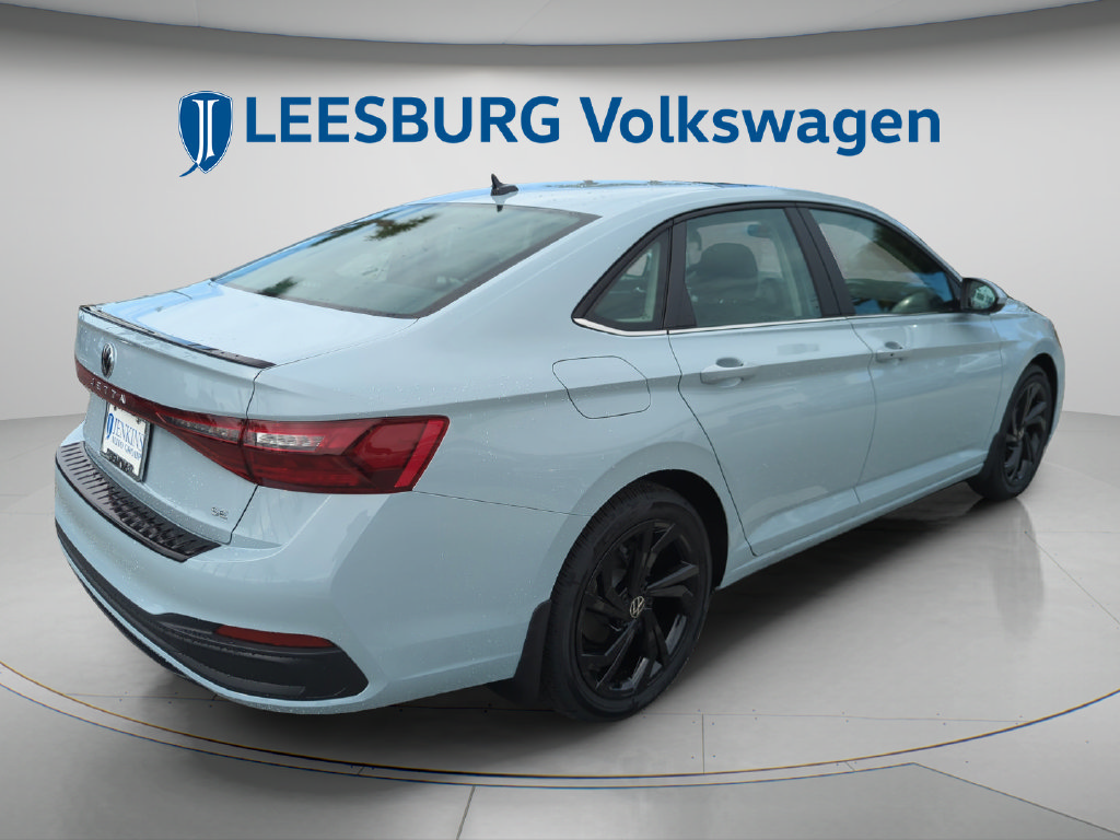 New 2026 Volkswagen Jetta SE FWD image 6