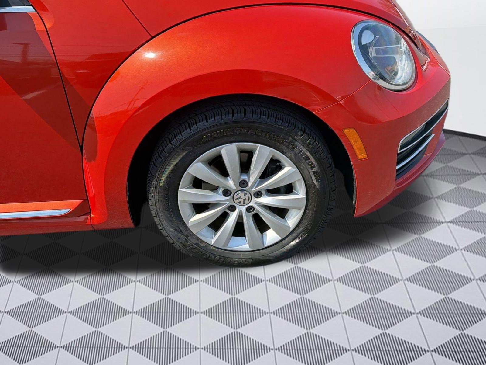 Used 2019 Volkswagen Beetle SE image 11