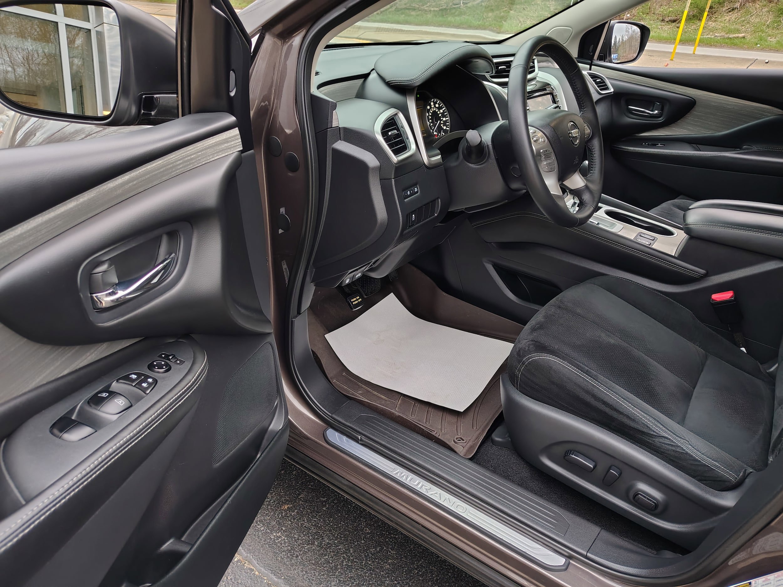 Used 2018 Nissan Murano SV w/ Premium Package image 17
