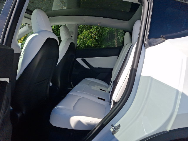 Used 2021 Tesla Model Y Long Range AWD/4WD image 41