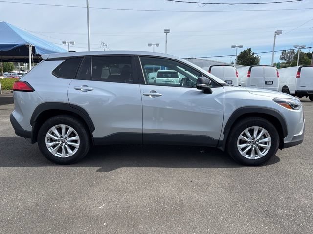 Used 2025 Toyota Corolla Cross LE AWD/4WD image 6