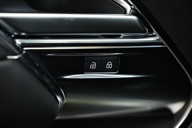 New 2026 Land Rover Range Rover Long Wheelbase Autobiography AWD/4WD image 19