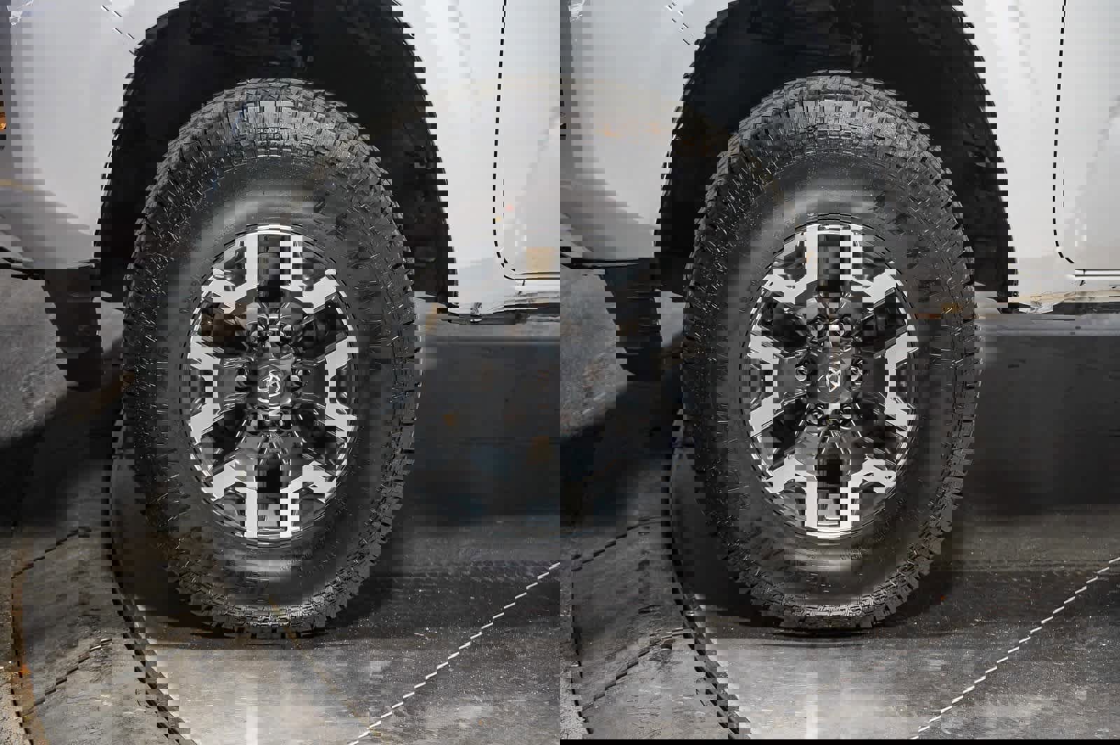 Certified 2019 Toyota Tacoma SR5 RWD image 5