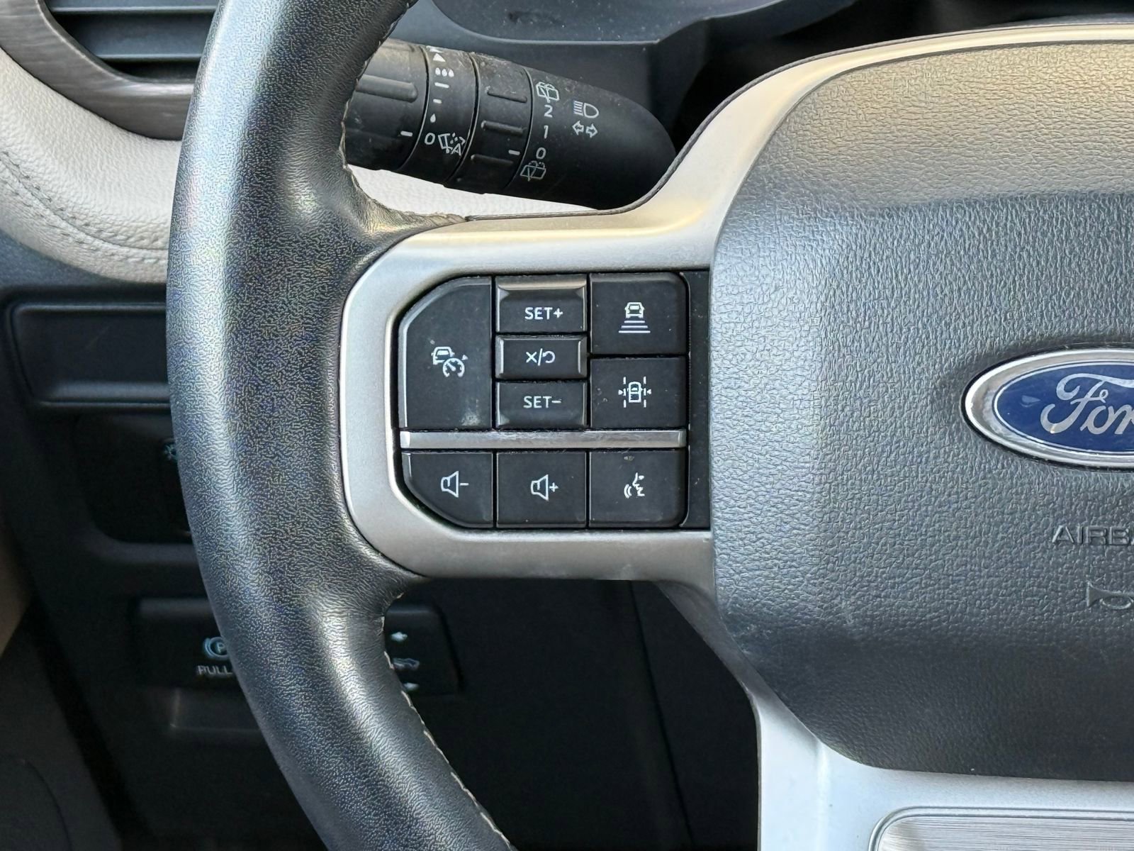 Certified 2024 Ford Expedition Limited image 28