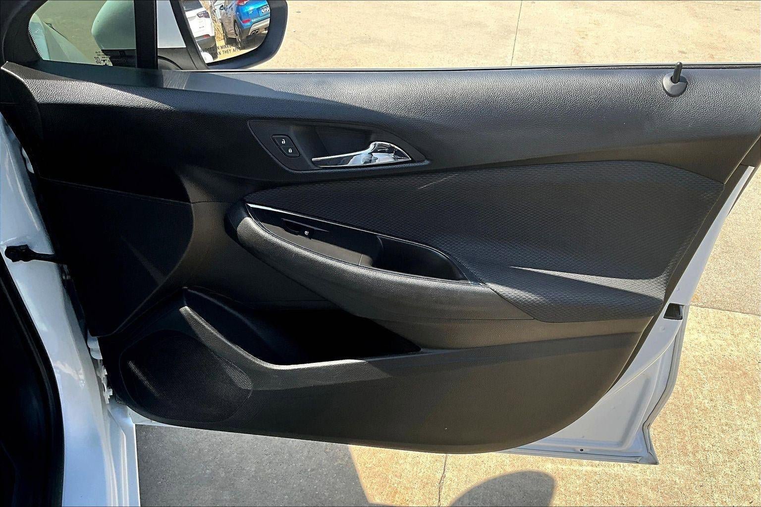 Used 2018 Chevrolet Cruze LS w/ LS Fleet Convenience Package image 28