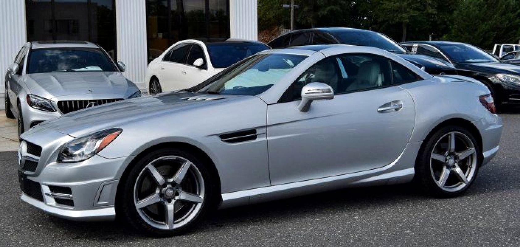 Used 2015 Mercedes-Benz SLK 250 w/ Premium Package image 3