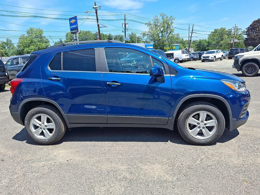 Certified 2020 Chevrolet Trax LT w/ LT Convenience Package AWD/4WD image 9