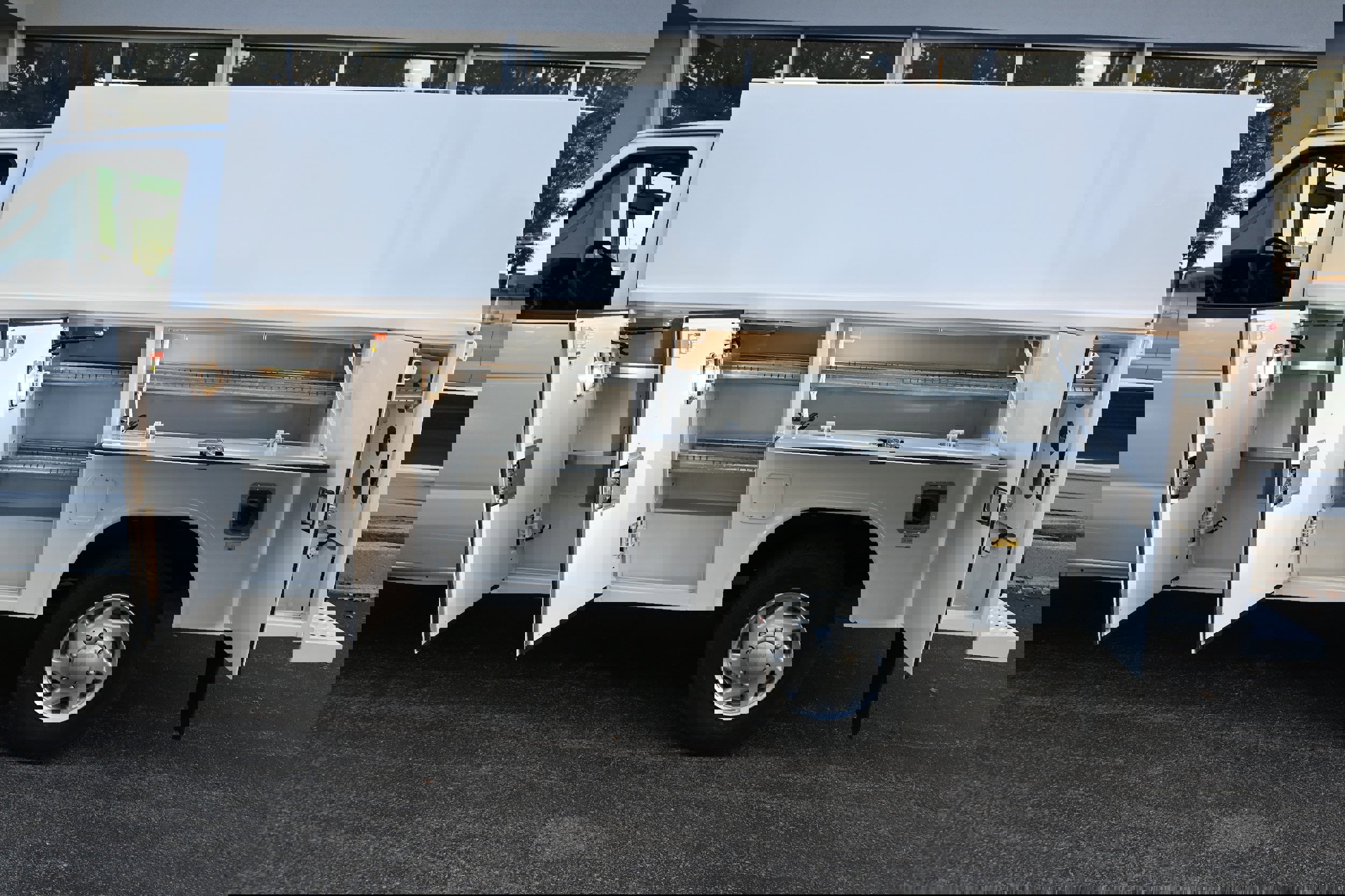 New 2026 Ford E-350 and Econoline 350 Super Duty w/ Power Equipment Group image 7