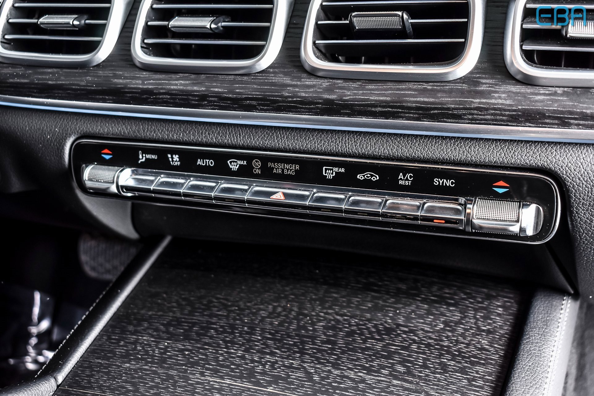 Used 2025 Mercedes-Benz GLE 350 4MATIC image 27