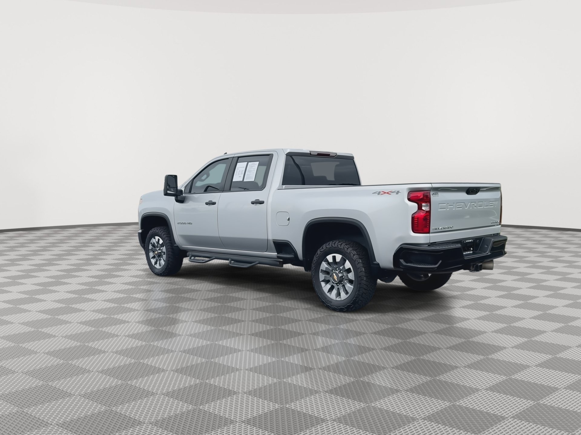 Used 2023 Chevrolet Silverado 2500 Custom w/ Custom Value Package AWD/4WD image 6