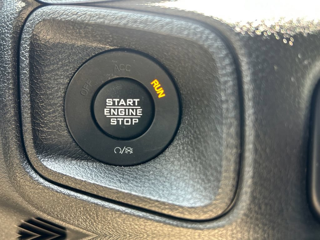 Used 2024 Jeep Wrangler Unlimited AWD/4WD image 16