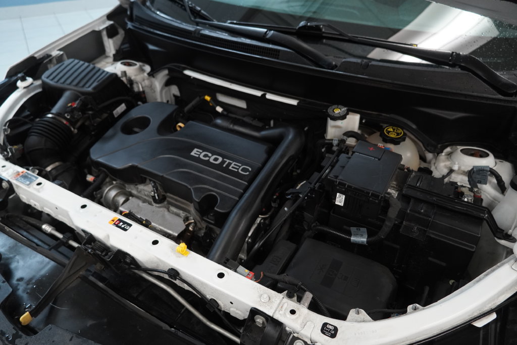 Used 2021 Chevrolet Equinox LT FWD image 17